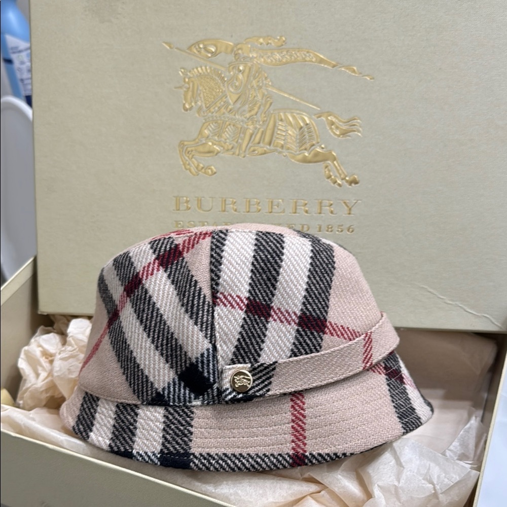 Vintage Burberry Cream and Black Bucket Hat with Signature Check